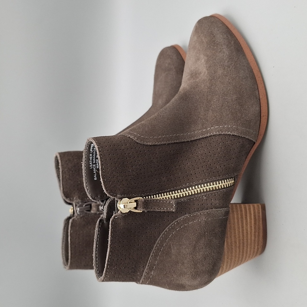 Violet & Red Carley Sz 7 Women's Zip up Bootie Heels - Picture 2 of 12